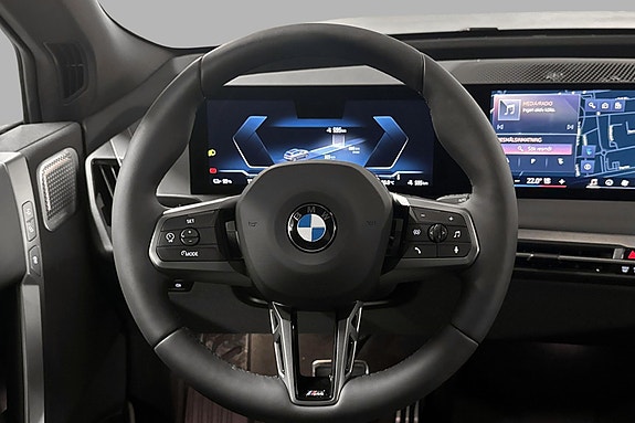 BMW iX 12 of 30