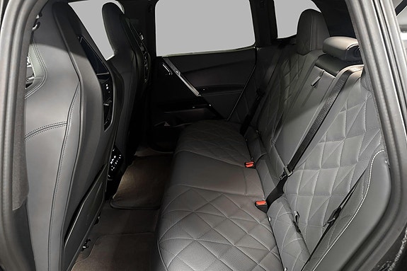 BMW iX 17 of 30