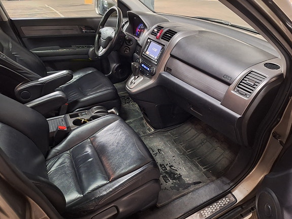 Honda CR-V 9 of 18