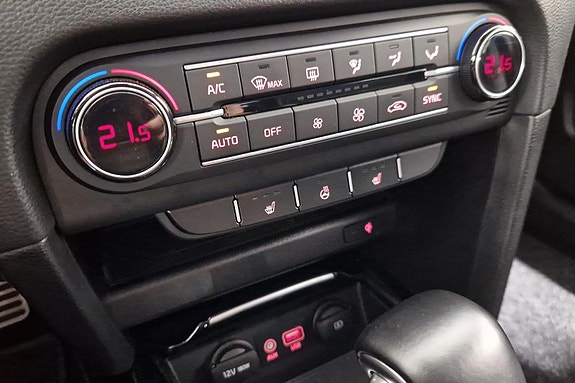 Kia Ceed 25 of 28