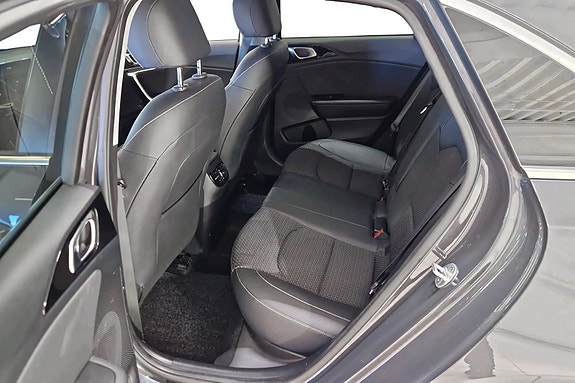 Kia Ceed 13 of 28