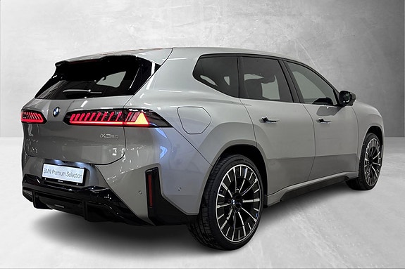 BMW iX3 4 of 24