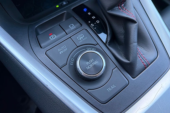 Toyota RAV4 18 of 25
