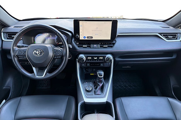 Toyota RAV4 4 of 25