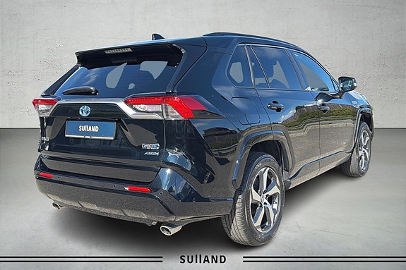 Toyota RAV4 8 of 25
