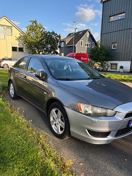 Mitsubishi Lancer 3 of 14