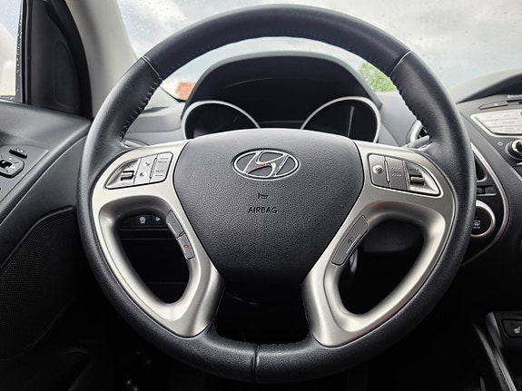 Hyundai Tucson 16 of 30