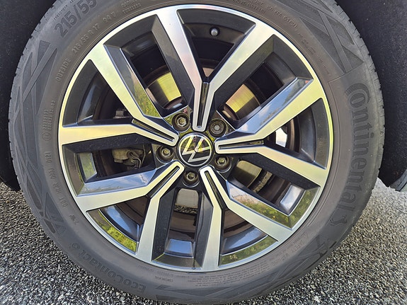 Volkswagen Passat 15 of 16