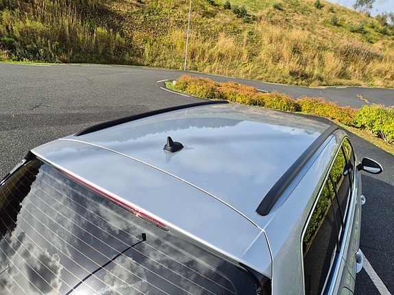 Volkswagen Passat 10 of 16