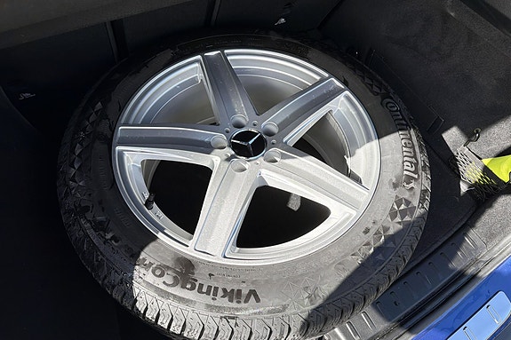 Mercedes-Benz EQA300 10 of 30