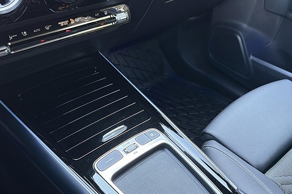 Mercedes-Benz EQA300 23 of 30