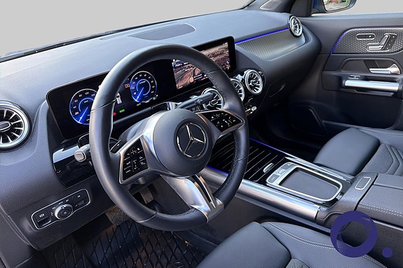 Mercedes-Benz EQA300 16 of 30