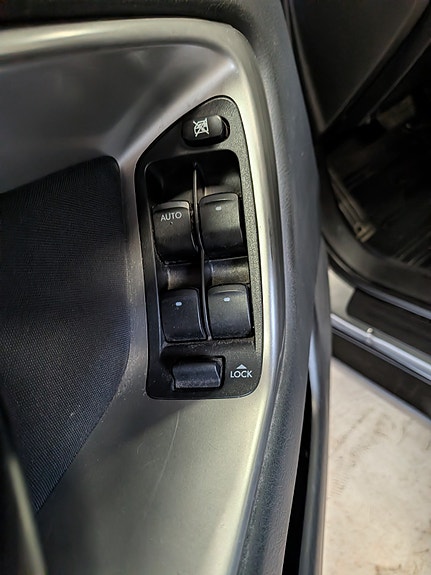 Subaru Legacy 21 of 21