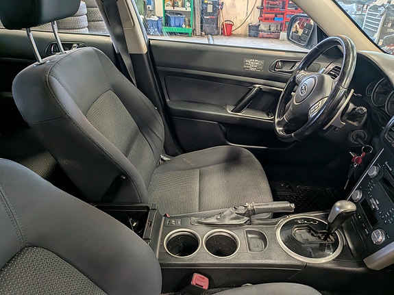 Subaru Legacy 17 of 21
