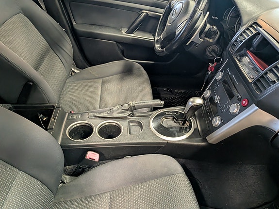 Subaru Legacy 16 of 21