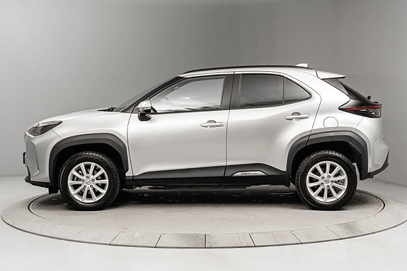 Toyota Yaris Cross 2 of 25