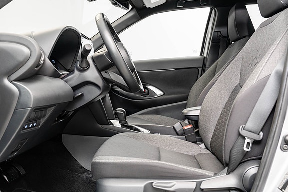 Toyota Yaris Cross 15 of 25