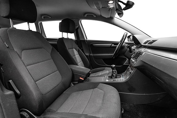 Volkswagen Passat 21 of 22