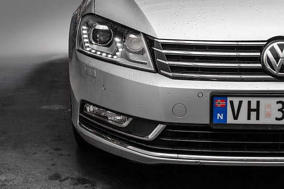 Volkswagen Passat 3 of 22