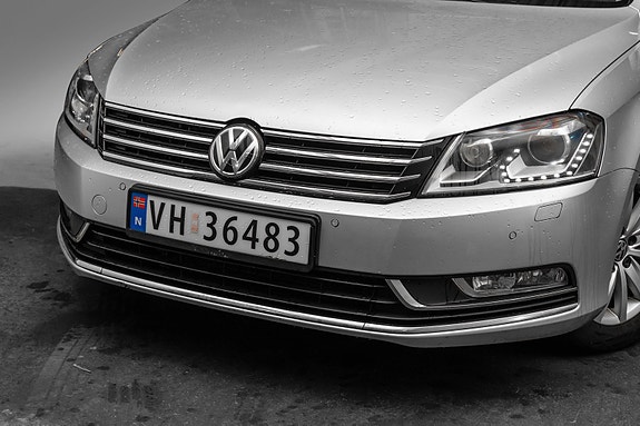 Volkswagen Passat 4 of 22