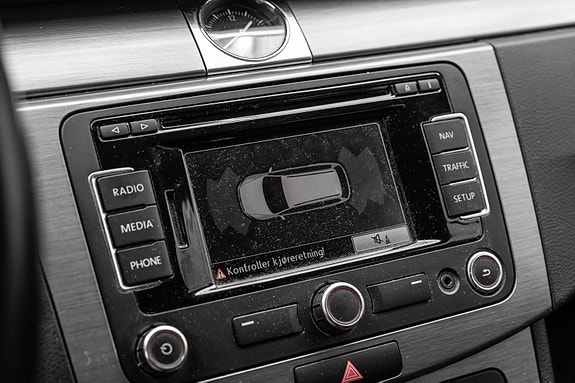 Volkswagen Passat 18 of 22