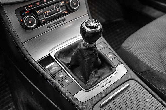 Volkswagen Passat 13 of 22