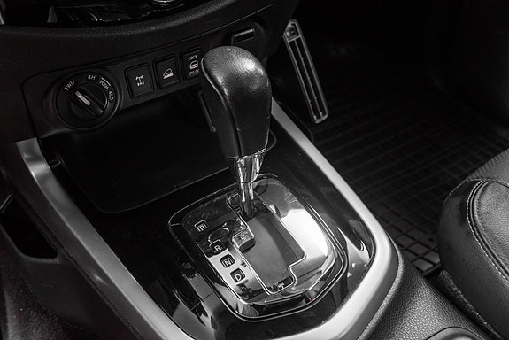 Nissan Navara 12 of 30
