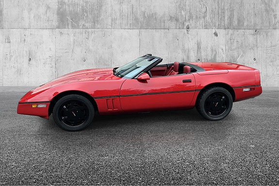 Chevrolet Corvette 2 of 30