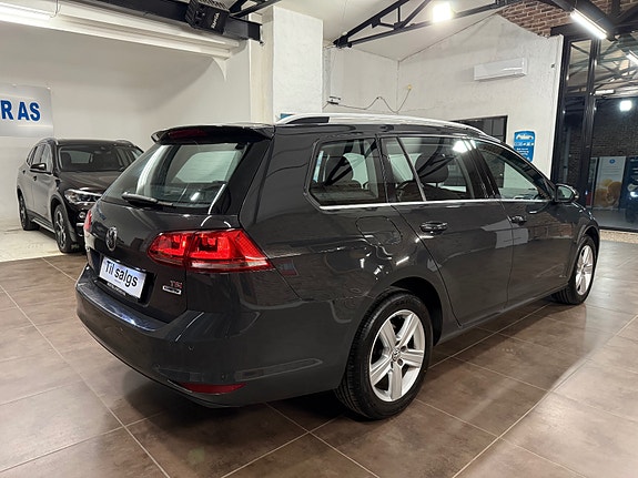 Volkswagen Golf VII 14 of 30