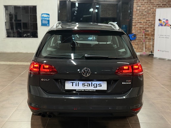 Volkswagen Golf VII 12 of 30