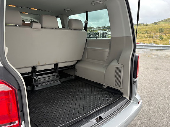 Volkswagen Caravelle 15 of 30
