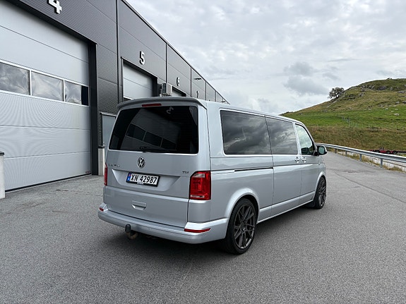 Volkswagen Caravelle 3 of 30