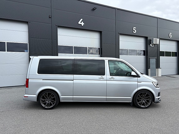 Volkswagen Caravelle 2 of 30