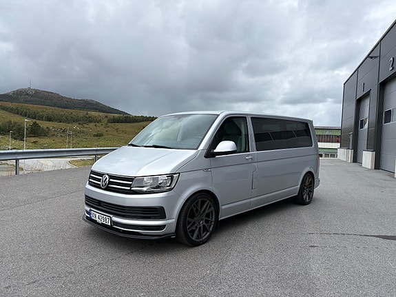 Volkswagen Caravelle 7 of 30