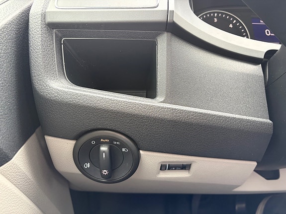 Volkswagen Caravelle 27 of 30