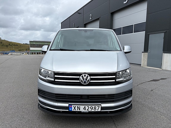 Volkswagen Caravelle 8 of 30