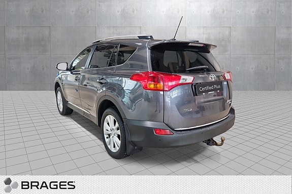 Toyota RAV4 4 of 23
