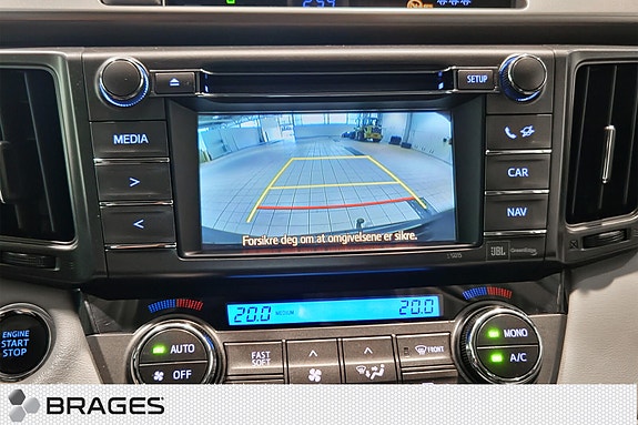 Toyota RAV4 12 of 23
