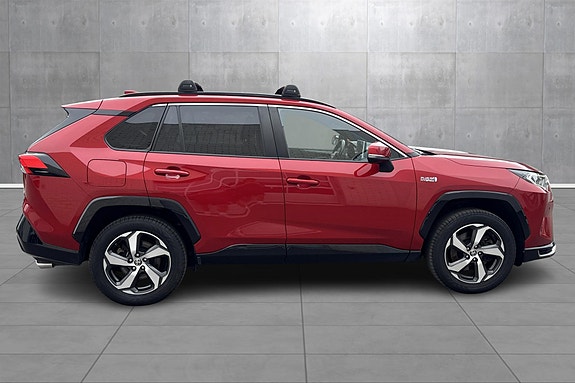 Toyota RAV4 6 of 19