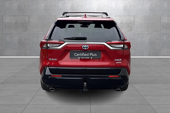 Toyota RAV4 4 of 19