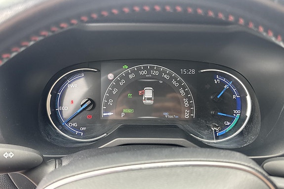 Toyota RAV4 12 of 19