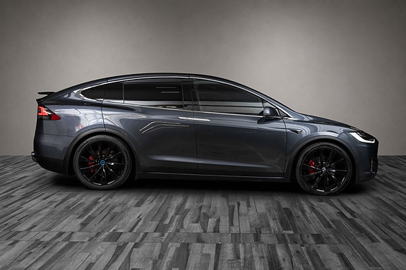 Tesla Model X 6 of 30