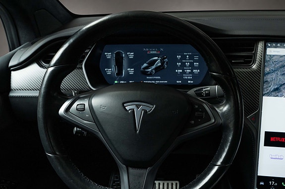 Tesla Model X 22 of 30