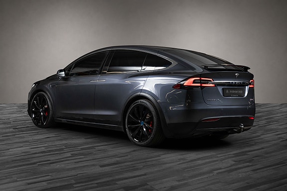 Tesla Model X 3 of 30