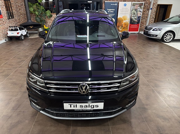 Volkswagen Tiguan 3 of 30