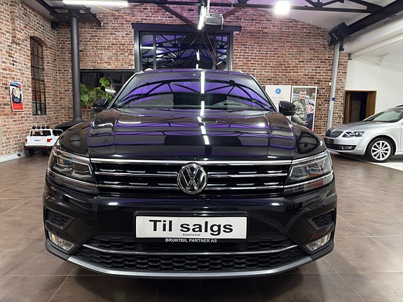 Volkswagen Tiguan 2 of 30