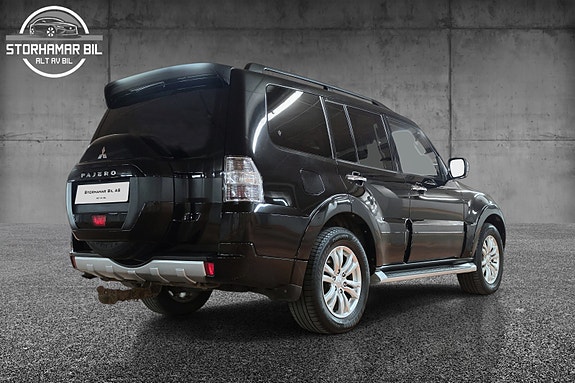 Mitsubishi Pajero 11 of 30