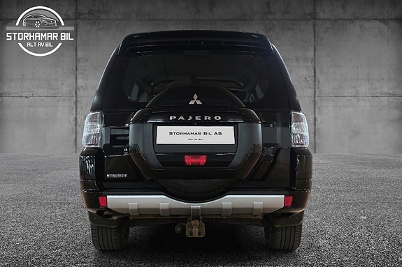 Mitsubishi Pajero 9 of 30