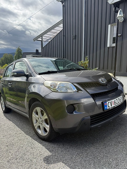 Toyota Urban Cruiser 11 of 23