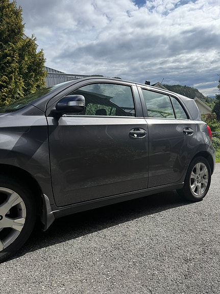 Toyota Urban Cruiser 2 of 23